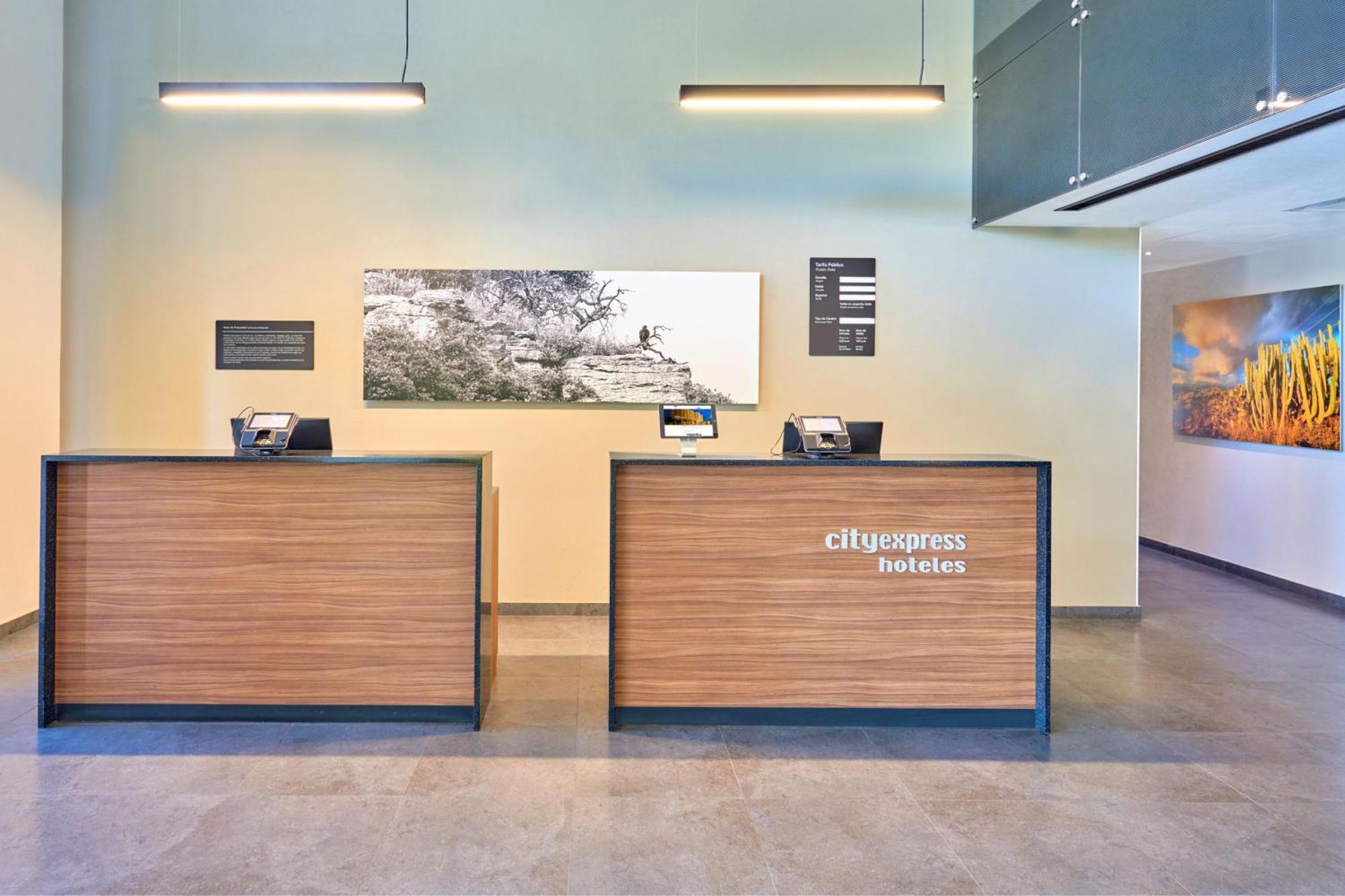 City Express By Marriott Caborca Heroica Caborca Exterior foto
